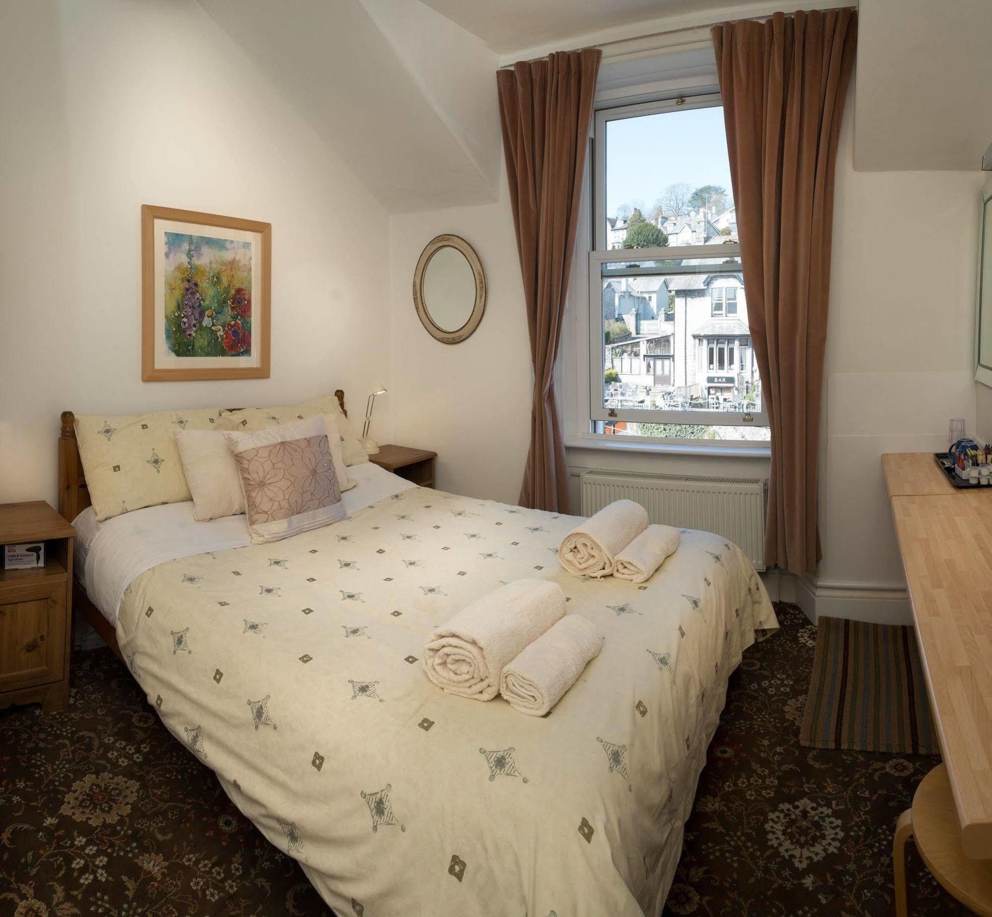 Somerset House B&B Grange-over-Sands Eksteriør billede
